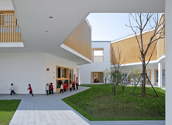 时代建筑/蜂巢里的童年 华东师范大学附属双语幼儿园/文：祝晓峰